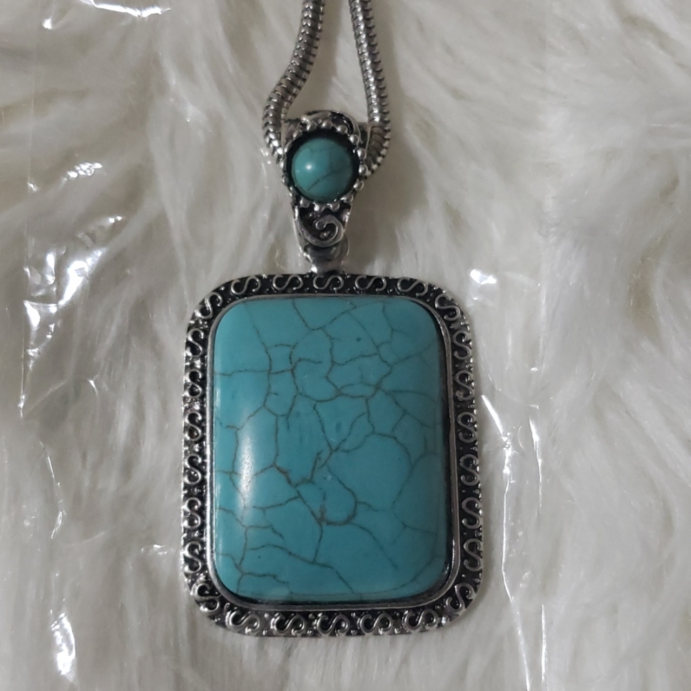 Jewelry - Picture 4 of 4